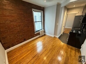 Building Photo - East 13th Street