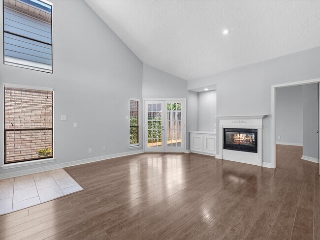 Building Photo - 1210 Normans Woods St