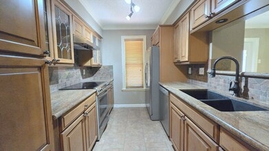 Building Photo - 10555 Turtlewood Ct