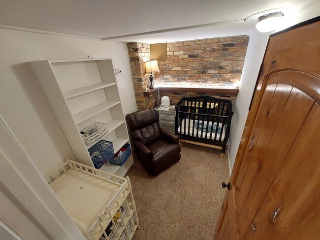 Building Photo - 491 W 700 S