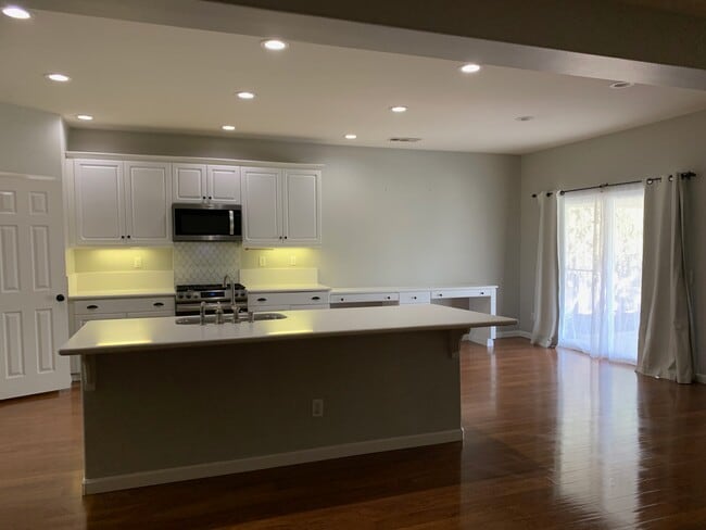Foto del edificio - 1449 Lynden Trails Dr