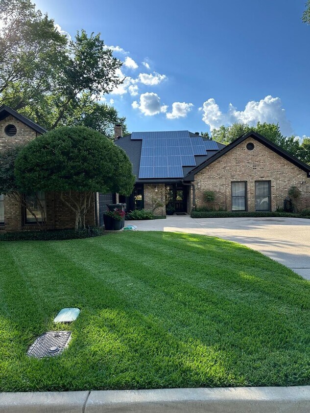 Primary Photo - 3 Bedroom Single Family Home in Arlington