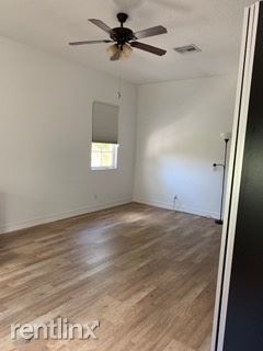 Building Photo - 1 br, 1 bath Townhome - 567 Dakota Drive