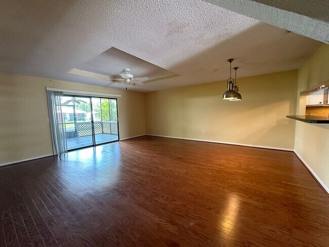 Building Photo - 309 Orange Blossom Dr