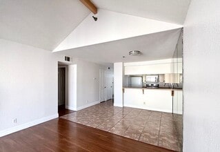 Building Photo - 1100 Euclid Ave