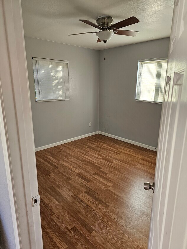 535 Country Club Ln Unit 535 e country club ln, San Bernardino, CA