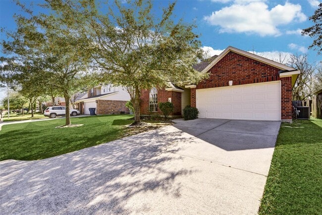 Building Photo - 8323 Cove Timbers Ln