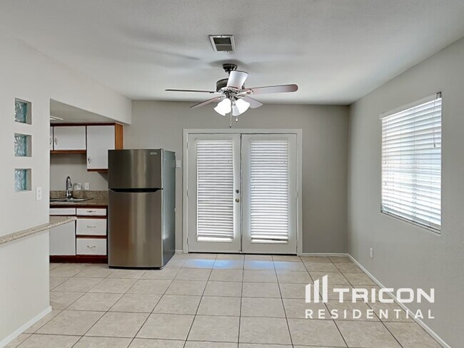 Foto del edificio - 5723 Deer Valley Dr