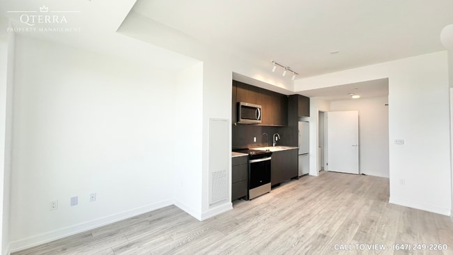 Building Photo - 1606 Charles St