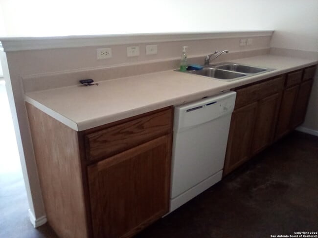 Building Photo - 10607 Mathom Landing