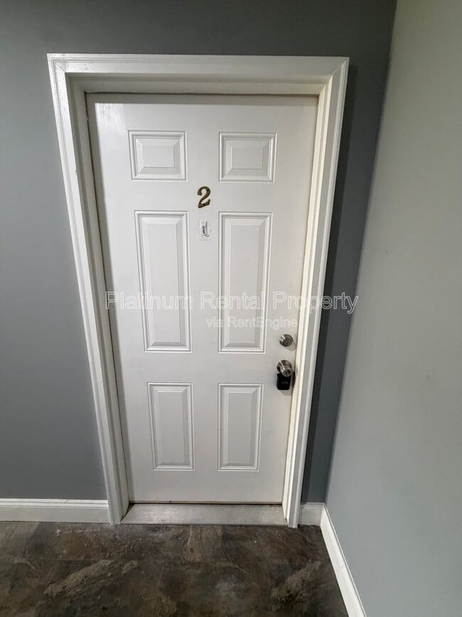 Photo - 1512 Waverly Way Apartment