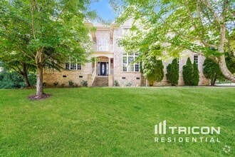 Building Photo - 1017 Glessner Dr