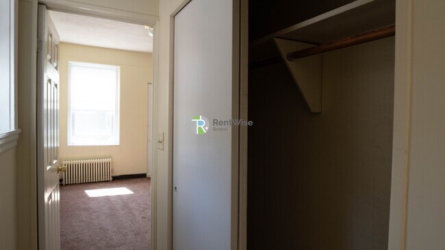 Building Photo - 1124 Commonwealth Ave