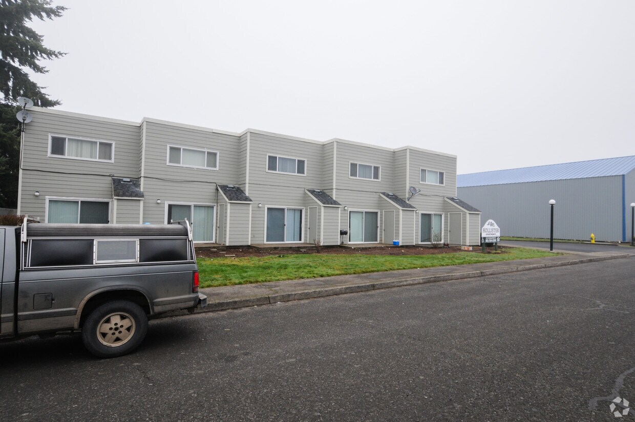 Hollister Apartments Apartments in Stayton, OR