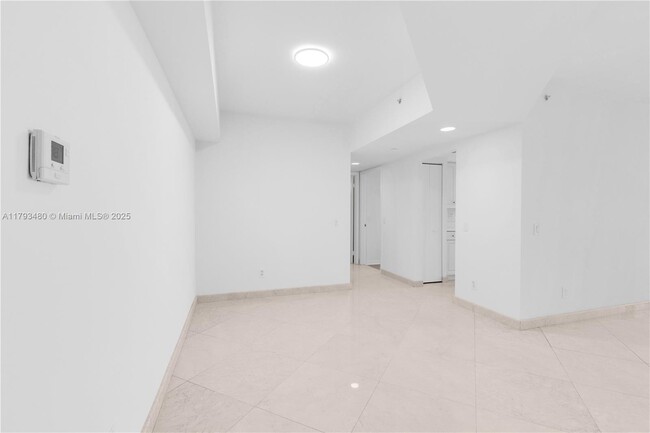 Foto del edificio - 21205 Yacht Club Dr