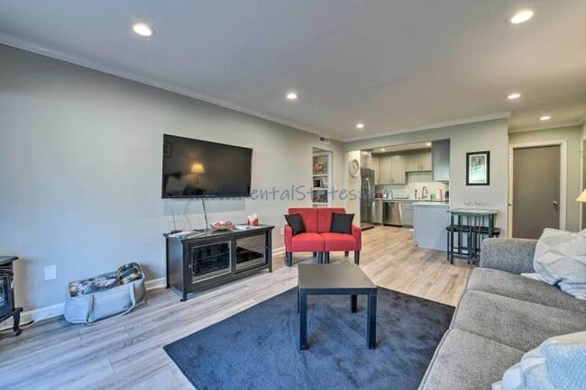 Building Photo - 1 bedroom in Charlotte NC 28203