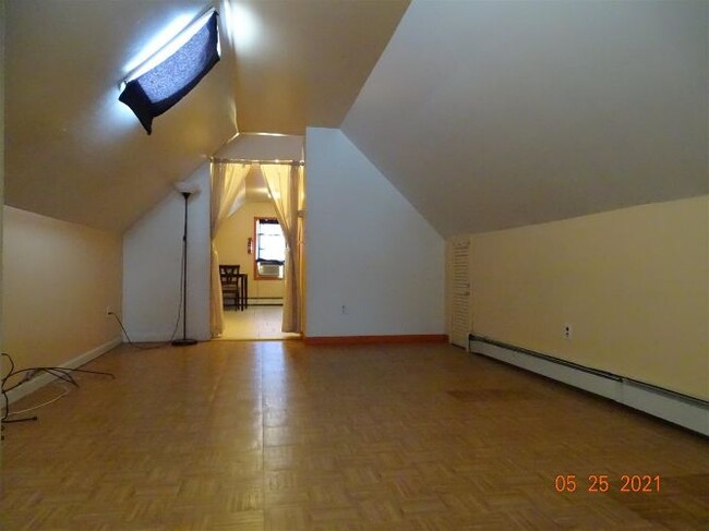 Building Photo - 283 Avenue A