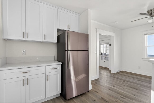 Building Photo - 525 Chestnut Ave