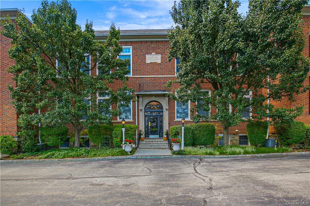 20 Whippoorwill Rd Unit 1F, Armonk, NY 10504 Condo for Rent in Armonk