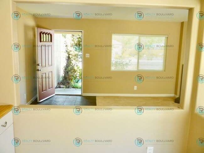 Foto del edificio - 1 Month Free! Charming 3-Bedroom Home in S...