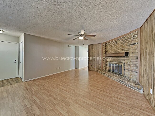 Foto del edificio - 4202 Glenlawn Ct