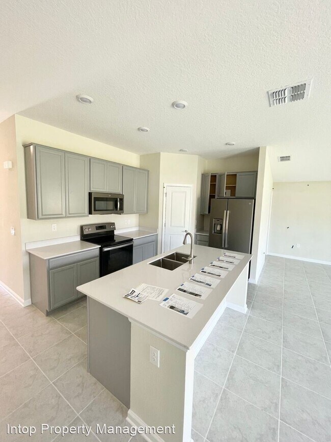 3 br, 2 bath House 4291 Blackshear Ct House Rental in Clermont, FL