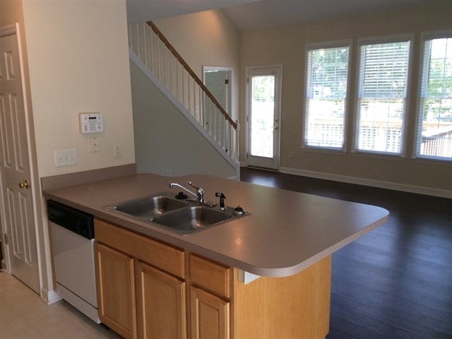 Foto del edificio - 527 Loblolly Drive