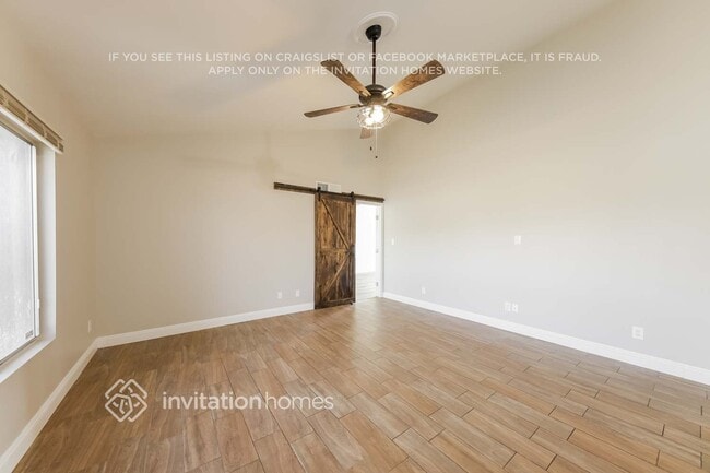 Building Photo - 4613 W Augusta Ave