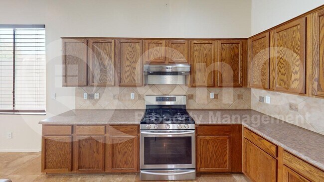 Foto del edificio - 18564 W Sweet Acacia Dr