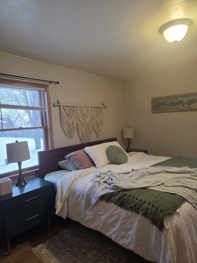 Downstairs bedroom - 1903 Sagebrush Way