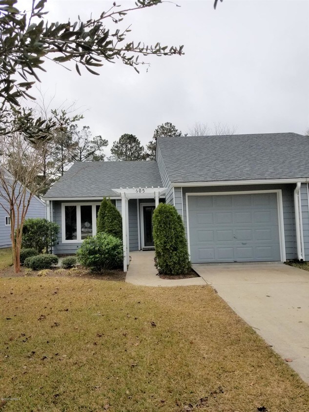 Foto principal - 605 Ragan Rd