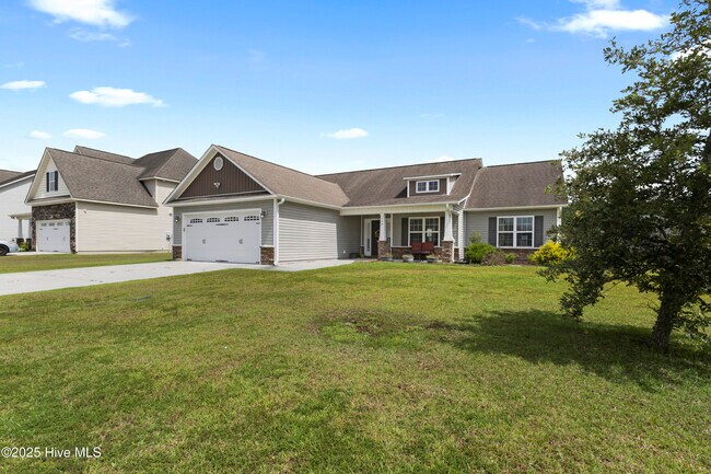 Building Photo - 640 Arabella Dr