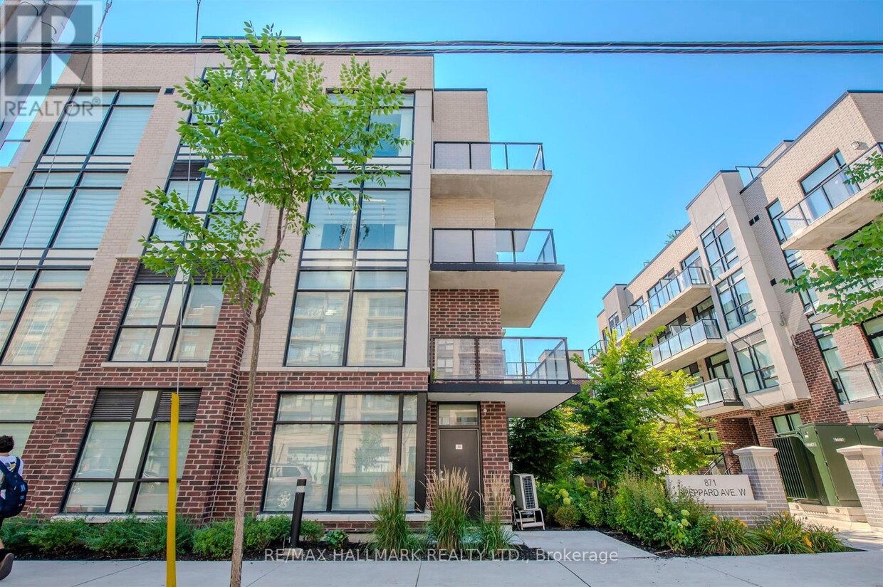 Photo principale - 871 Sheppard Ave W