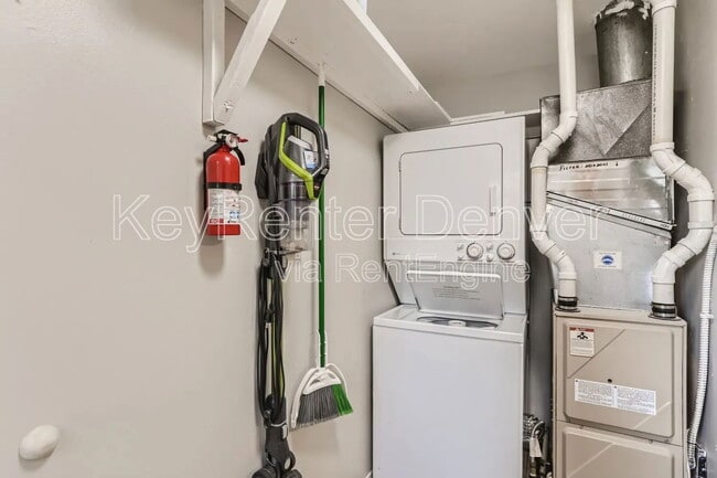 Foto del edificio - 2075 Iris St