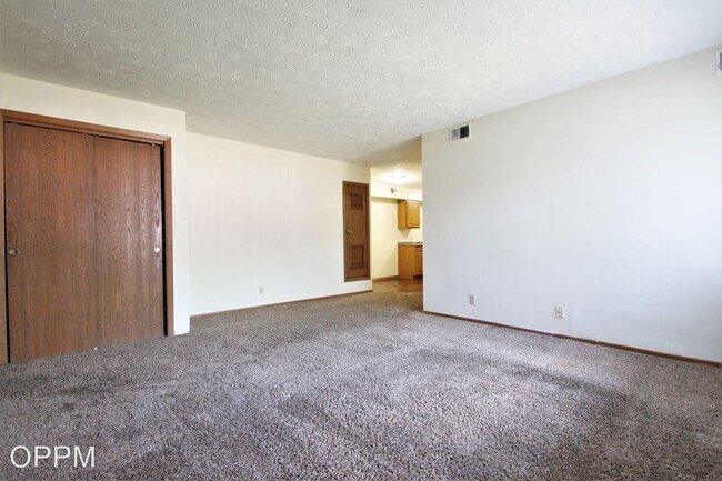 Foto del edificio - 1715-1715 N 73rd St