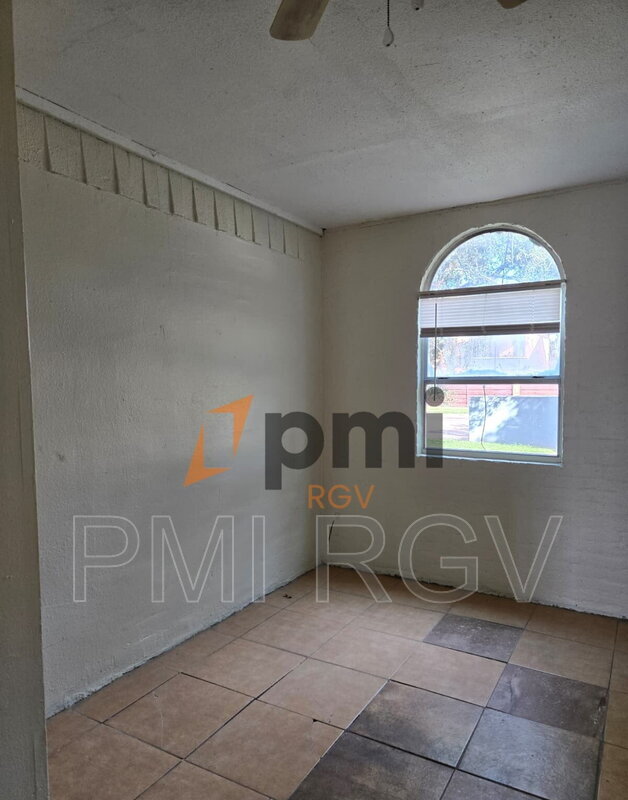 Foto del edificio - 1608 Norma Ln