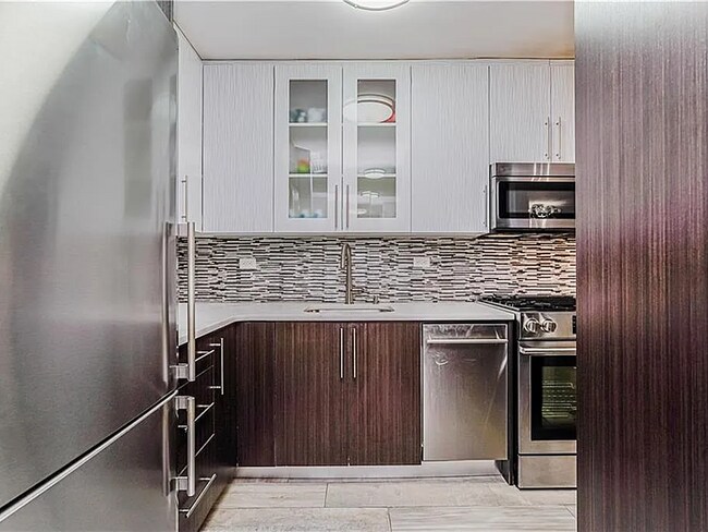 Foto del edificio - 458 Neptune Ave