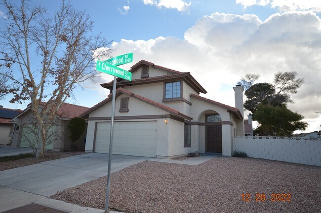 Foto del edificio - 6549 Deadwood Rd