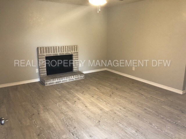 Building Photo - 3010 Sappington Pl