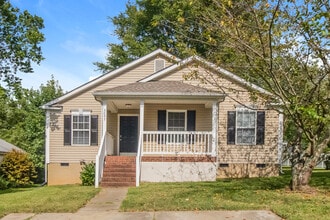 Building Photo - 3097 Champion Ln SW