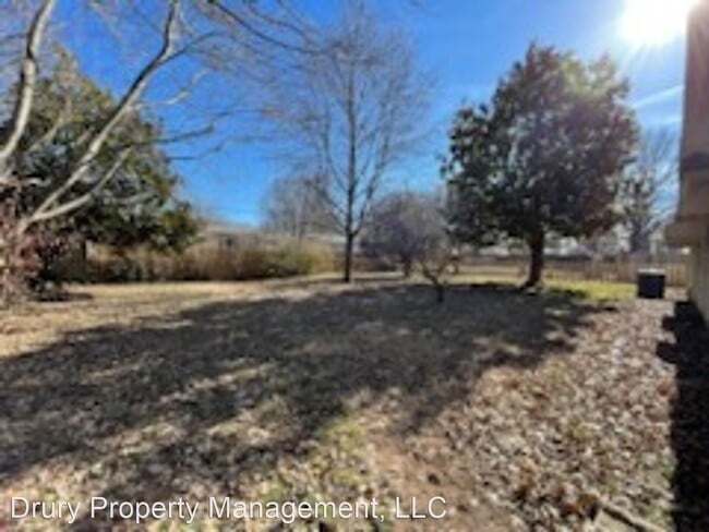Building Photo - 3 br, 1.5 bath House - 2244 S. Kings Avenue
