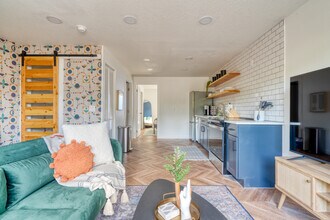 Building Photo - 5222 SE Holgate Blvd