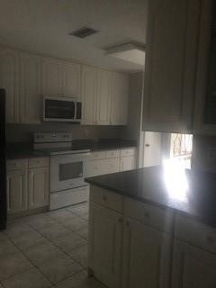Building Photo - 2754 Seaton Ct