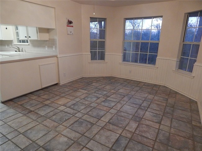Building Photo - 123 Mesa Verde Dr