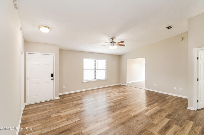 Foto del edificio - 7625 Ginder Ct