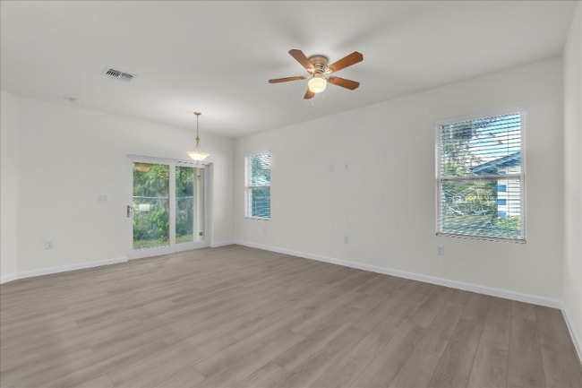 Foto del edificio - 652 Kensington St