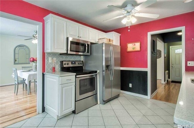 Building Photo - 619 Powells Ln