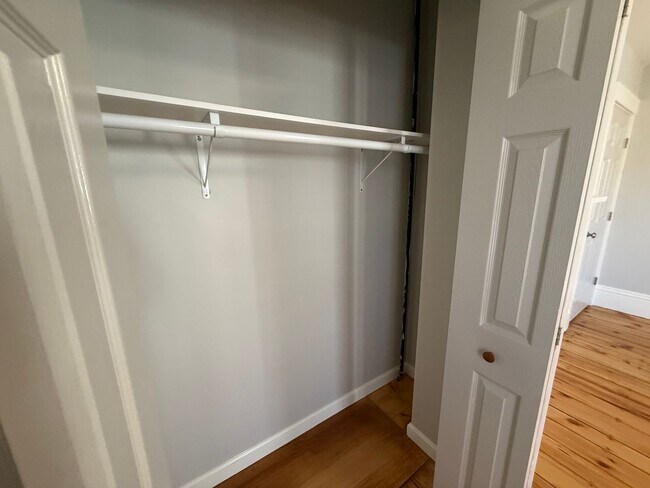 Foto del edificio - 319 Cedar St