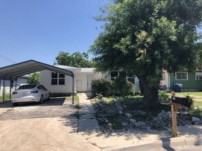 Building Photo - 154 Ferris Ave