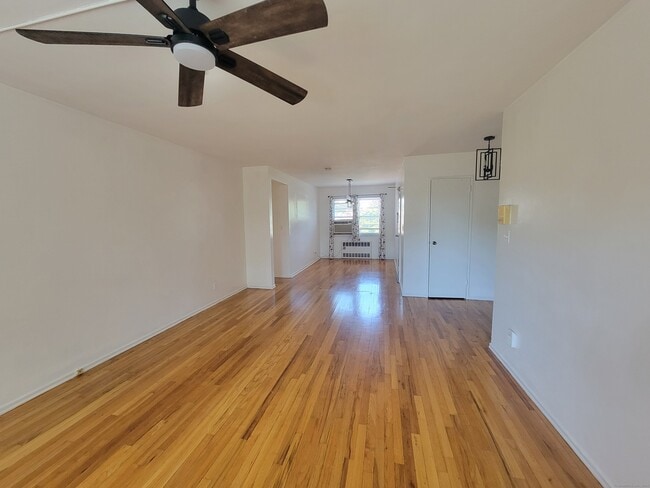 Building Photo - 73 Hope St